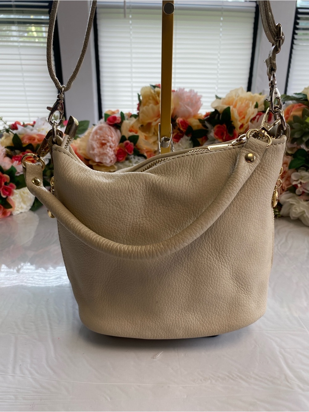 Italian Genuine Leather Pebbled Crossbody Shoulder Bag Cream Top Zip Made Italia